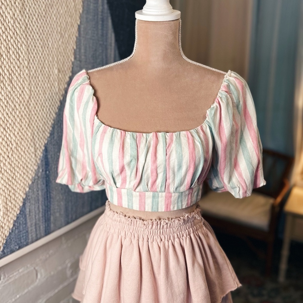 Le Lis Pastel Striped Puff Sleeve Cropped Blouse